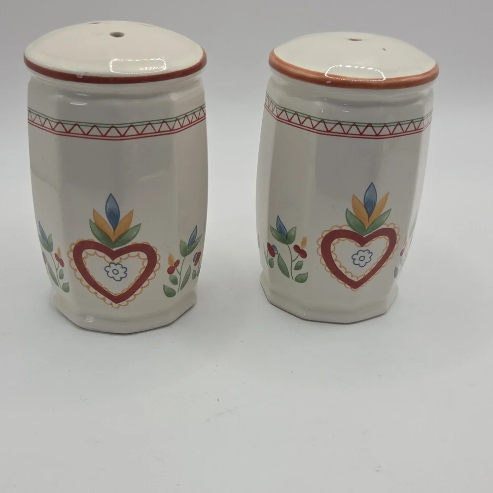 Salt and Pepper Shakers Laurie Gates
